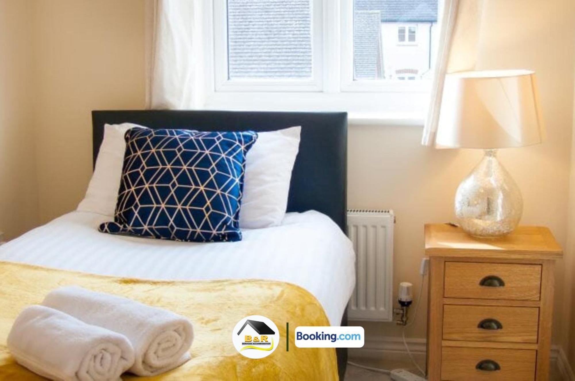 3 Bedroom House By B And R Serviced Accommodation Amesbury With Super Fast Wi-Fi 145Mbps Luaran gambar