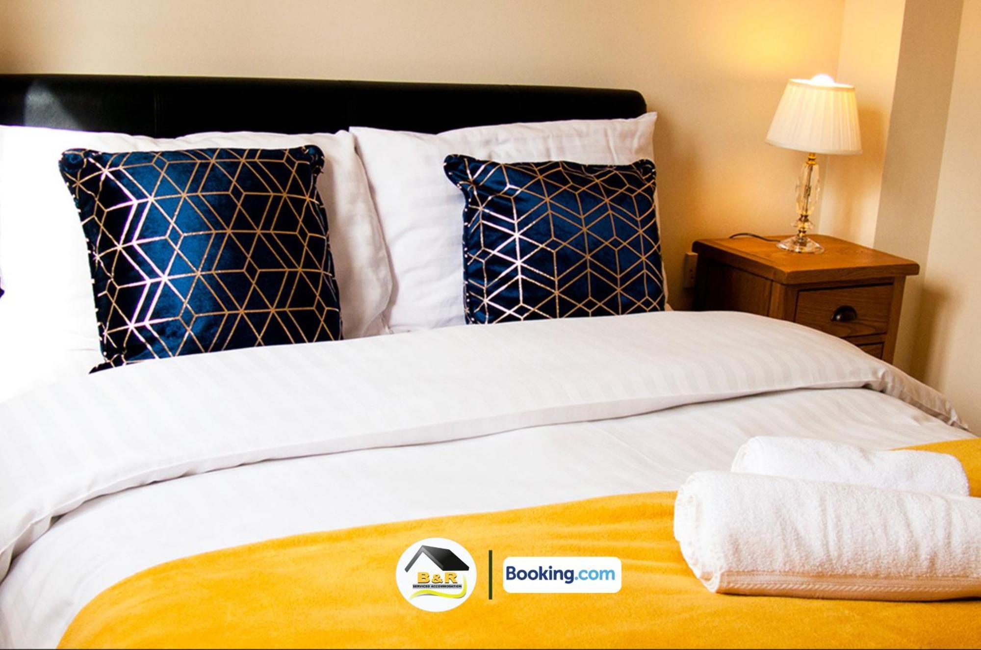 3 Bedroom House By B And R Serviced Accommodation Amesbury With Super Fast Wi-Fi 145Mbps Luaran gambar