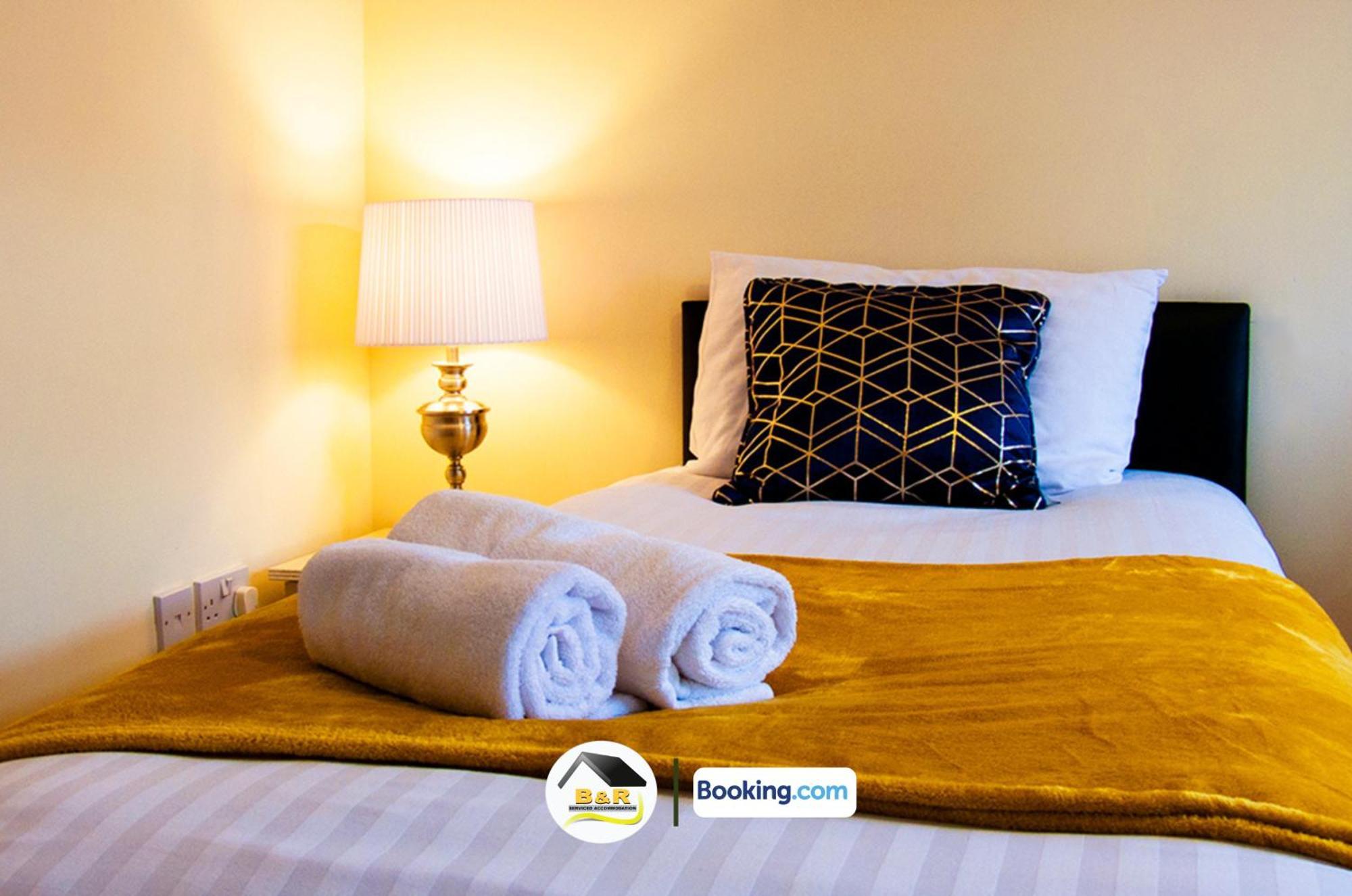 3 Bedroom House By B And R Serviced Accommodation Amesbury With Super Fast Wi-Fi 145Mbps Luaran gambar