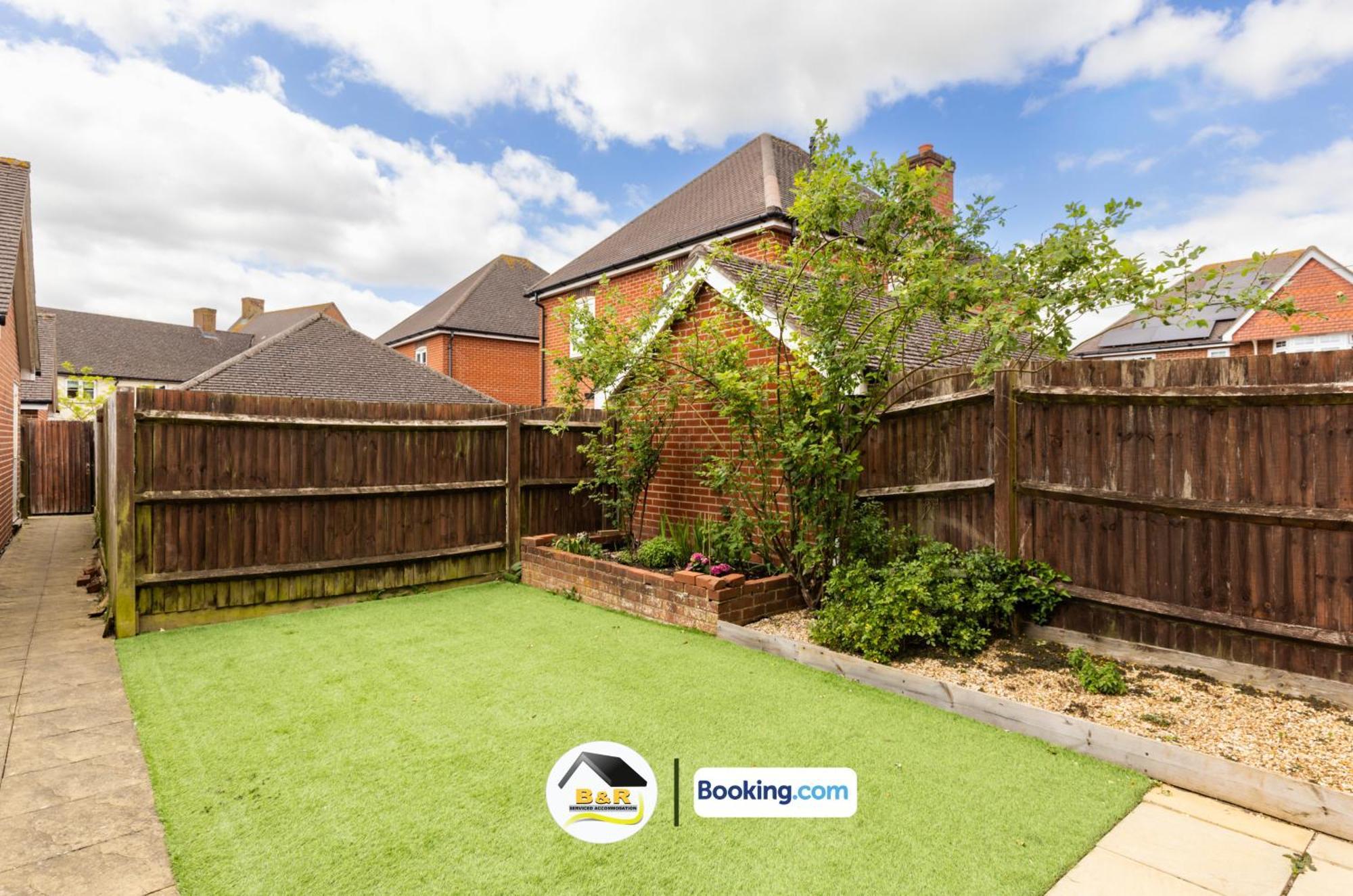 3 Bedroom House By B And R Serviced Accommodation Amesbury With Super Fast Wi-Fi 145Mbps Luaran gambar
